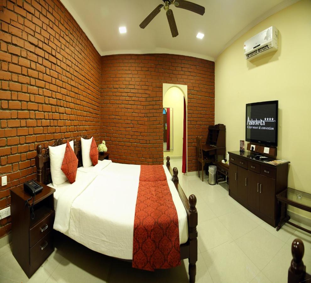 Aalankrita Resort & Convention Secunderabad Bagian luar foto